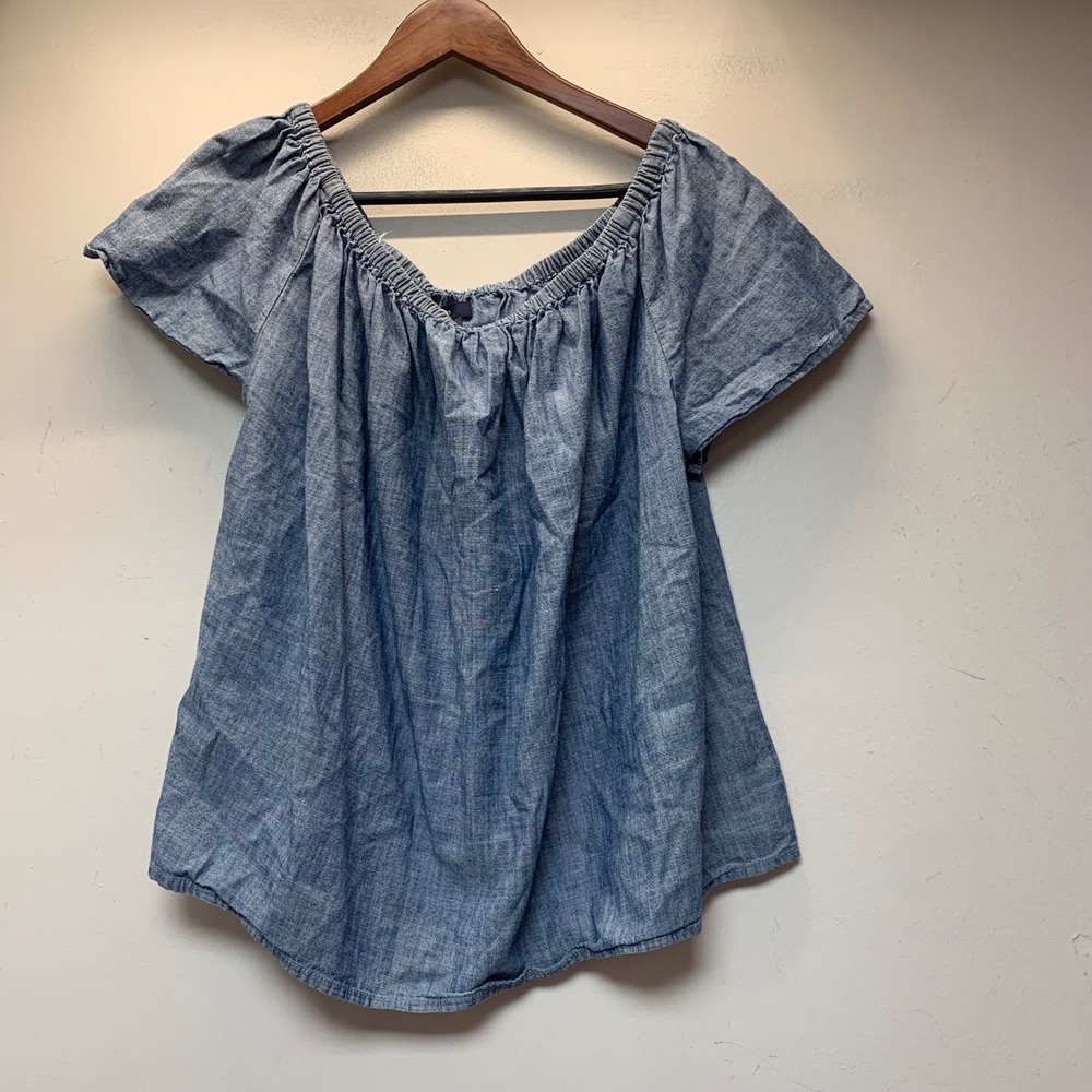 Gap Chambray Blouse Womens Medium Blue Excellent Off Shoulder Cotton Top